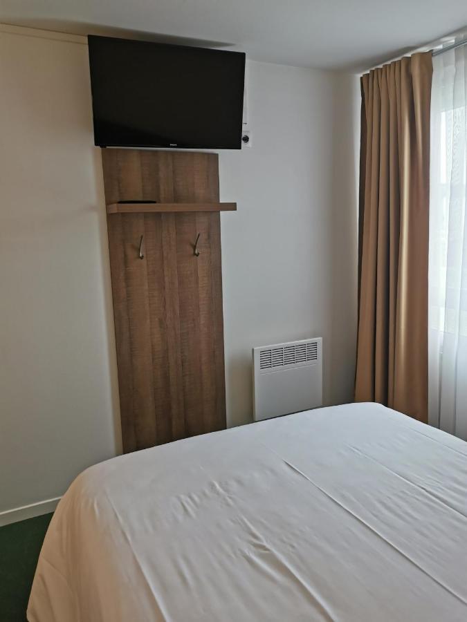 Fasthotel Paris Ouest Bouafle Bagian luar foto