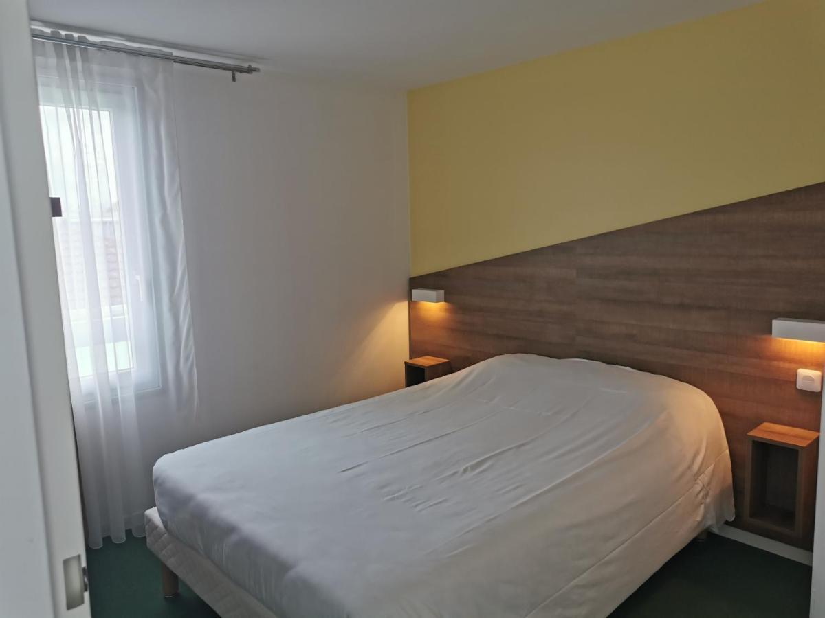 Fasthotel Paris Ouest Bouafle Bagian luar foto