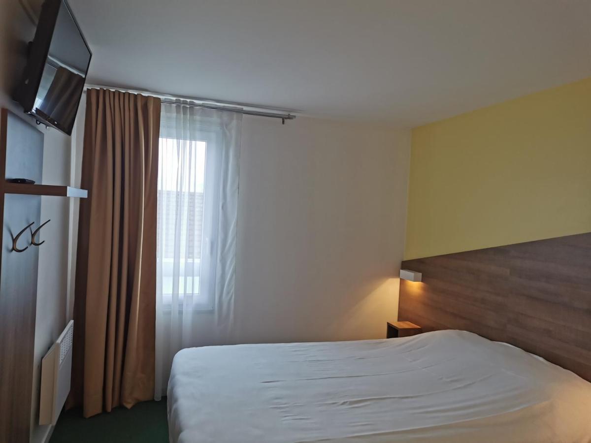 Fasthotel Paris Ouest Bouafle Bagian luar foto