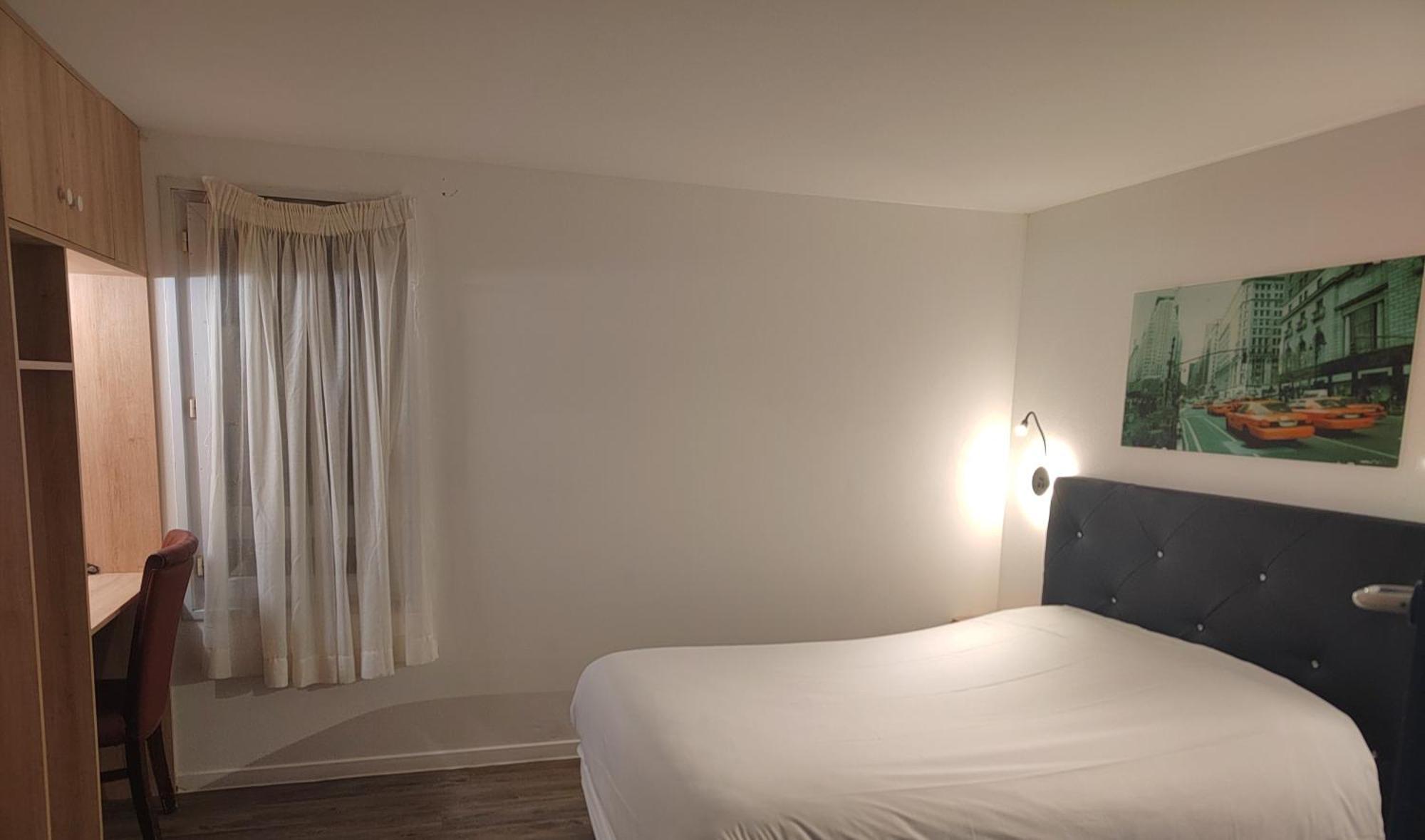 Fasthotel Paris Ouest Bouafle Bagian luar foto
