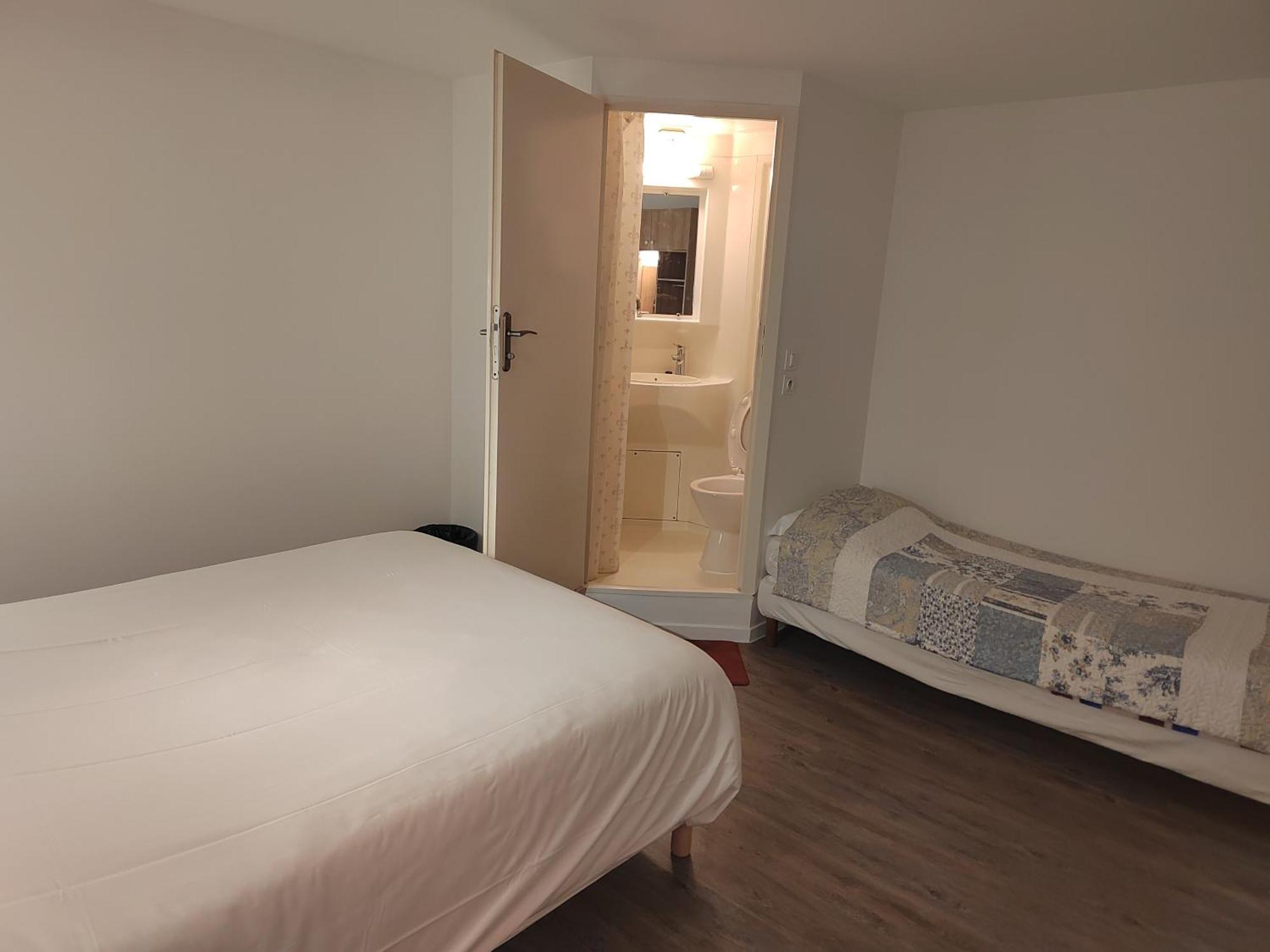 Fasthotel Paris Ouest Bouafle Bagian luar foto