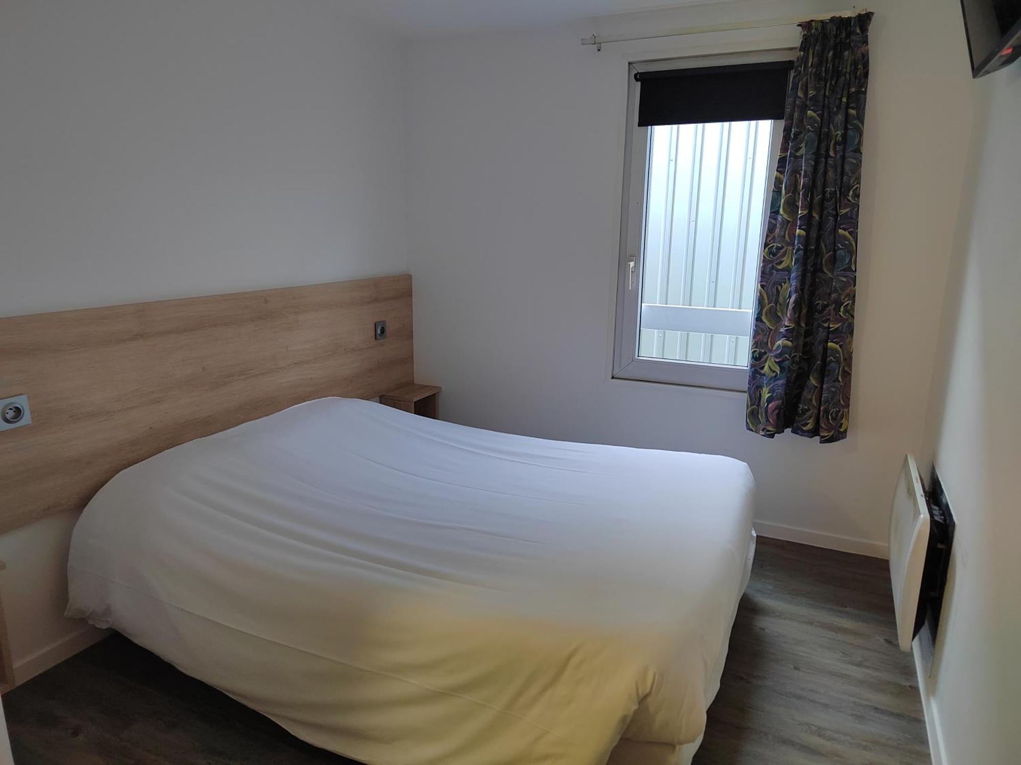 Fasthotel Paris Ouest Bouafle Bagian luar foto
