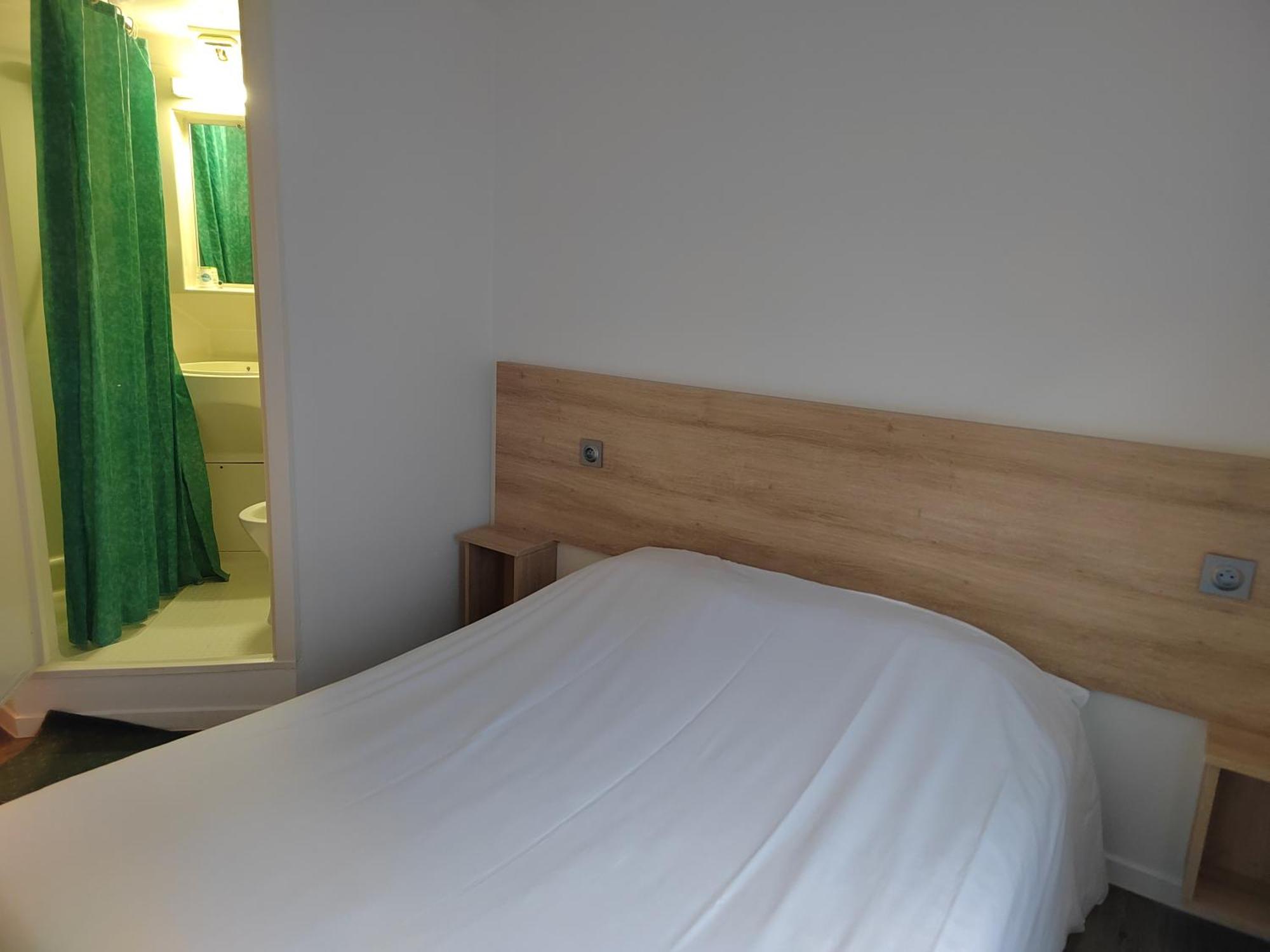 Fasthotel Paris Ouest Bouafle Bagian luar foto
