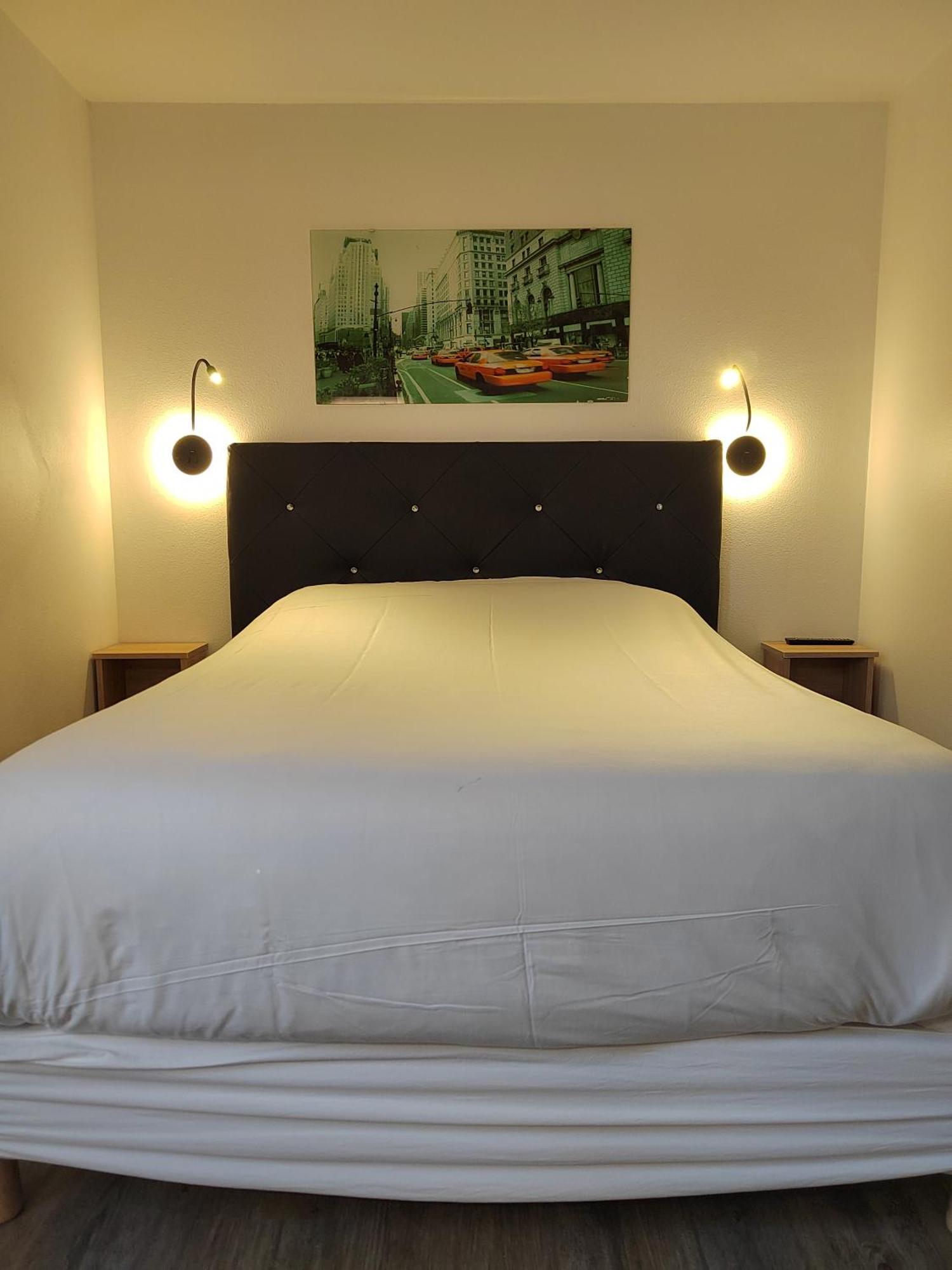 Fasthotel Paris Ouest Bouafle Bagian luar foto