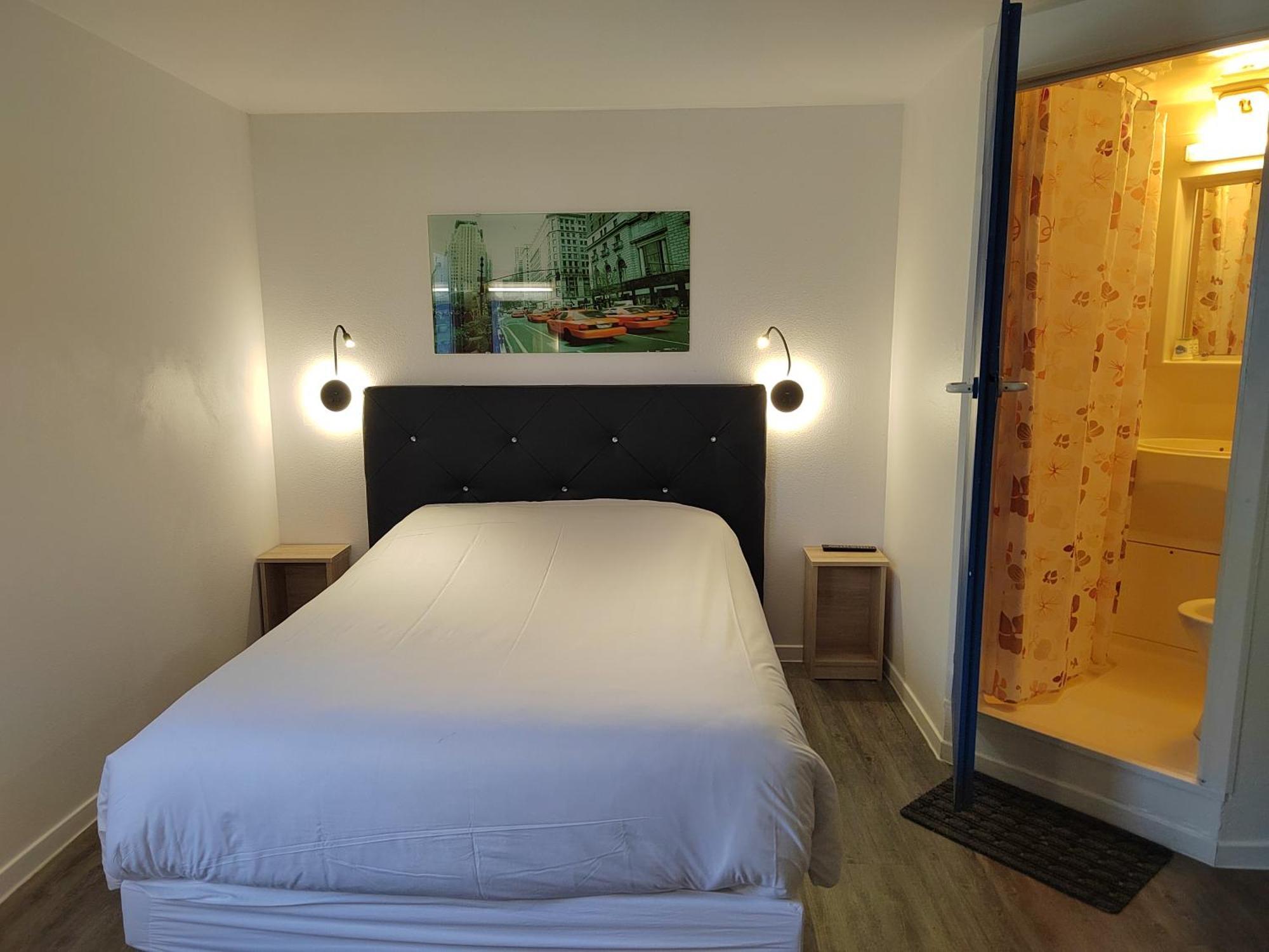 Fasthotel Paris Ouest Bouafle Bagian luar foto